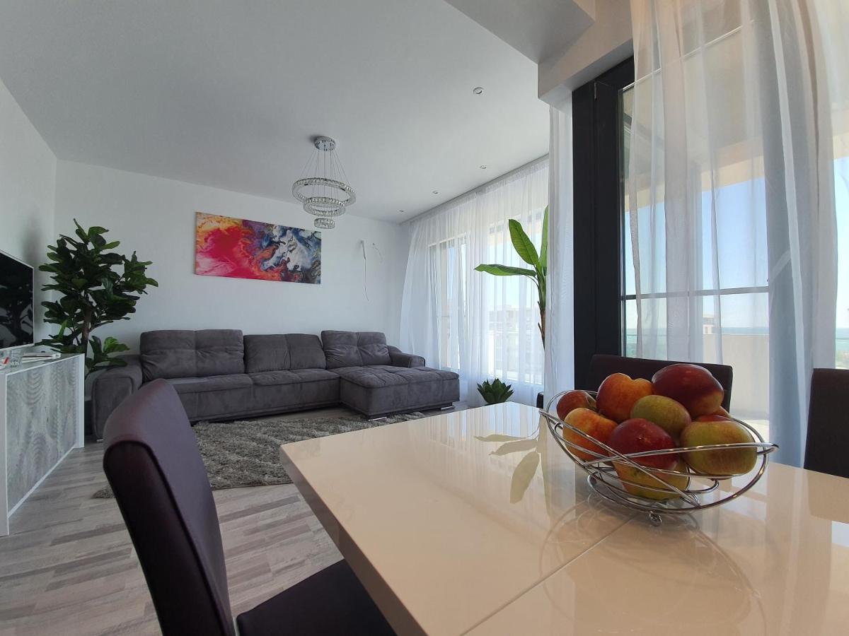 Apartament Lux Eika Navodari Bagian luar foto