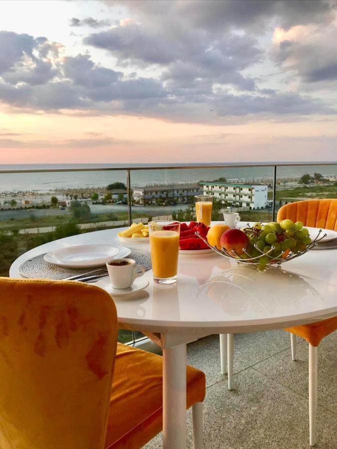 Apartament Lux Eika Navodari Bagian luar foto